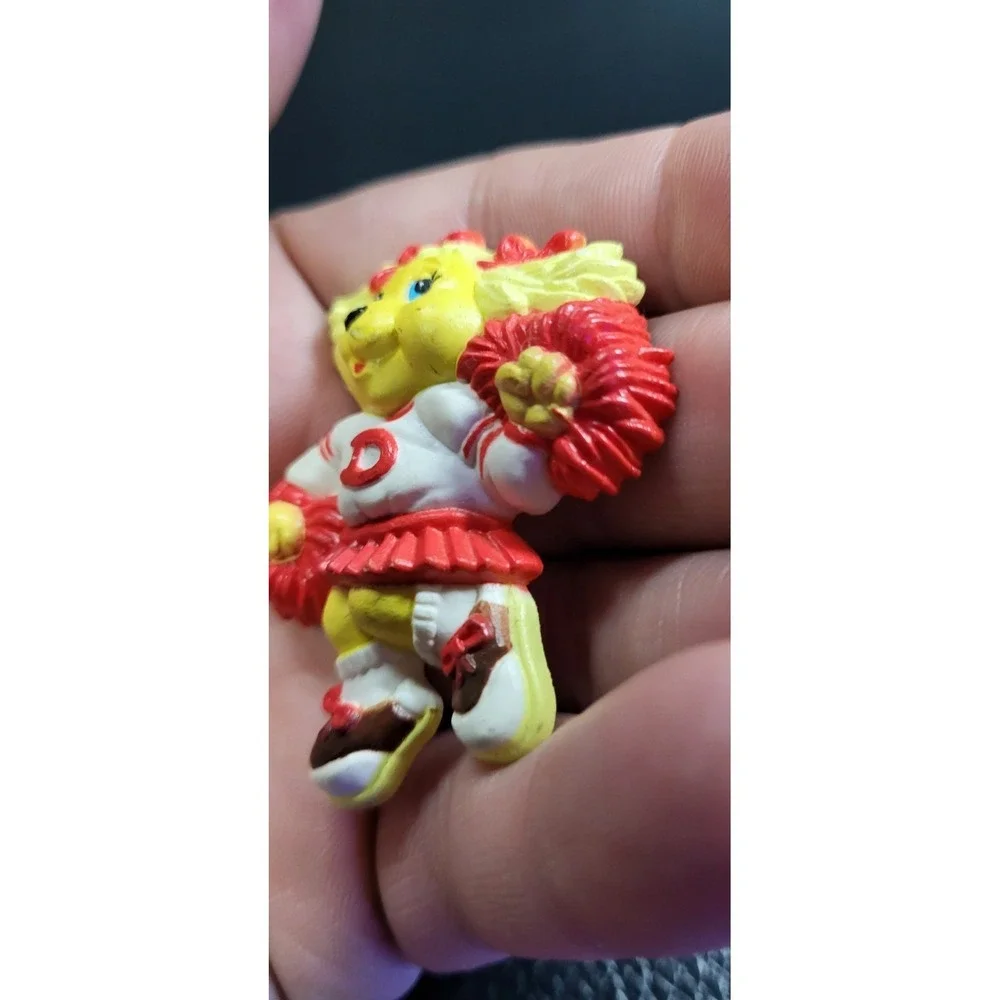 Vintage 1985 American Greetings Get Along Gang Dotty Dog Cheerleader Magnet